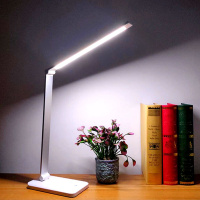 Lampa birou cu lumina reglabila si USB, Eleganta